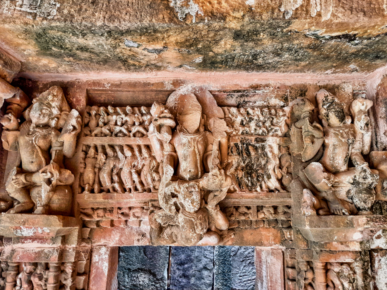 0111921 Kuti group of Hindu temples and Vaishnava monastery, Thubon Madhya Pradesh 102