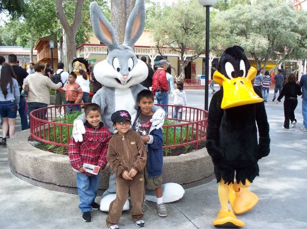 014 Cartoon Characters (2) - Bugs Bunny & Daffy Duck