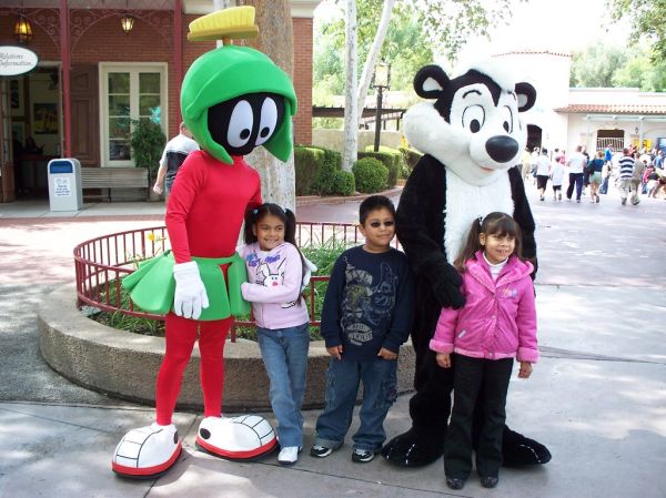 016 Cartoon Characters (4) - Marvin The Martian & Pepe Le Pew