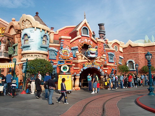 052 Toontown - Where Disney Cartoon Characters Live