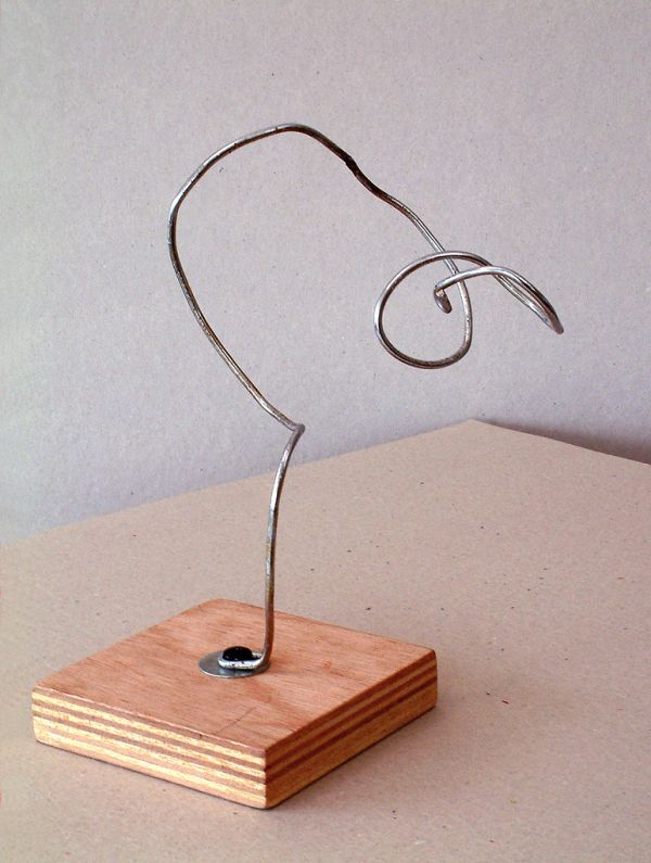 2005 - 'Curling Tree-like', an abstract organic wire sculpturefree image in public domain / Commons, CCO – painter-artist, Fons Heijnsbroek
