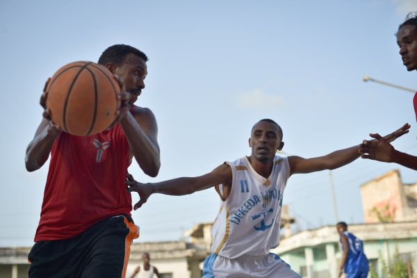2013_07_06_Mogadishu_Basketball_N.jpg