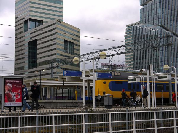 2014.01 - Amsterdam in photo, New architecture buildings & the platform at the train / metro-station Zuid near the Zuid-As; a geotagged free urban picture, in public domain / Commons CCO; city photogr...