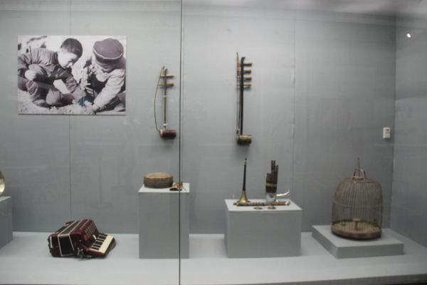 20th Century Antiques: Musical Instruments