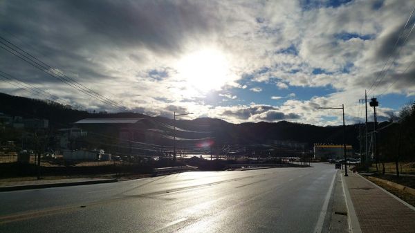 천일국 8年 천력 02月 02日 (February 25, 2020) sunset 17:10PM (after the spring rain)