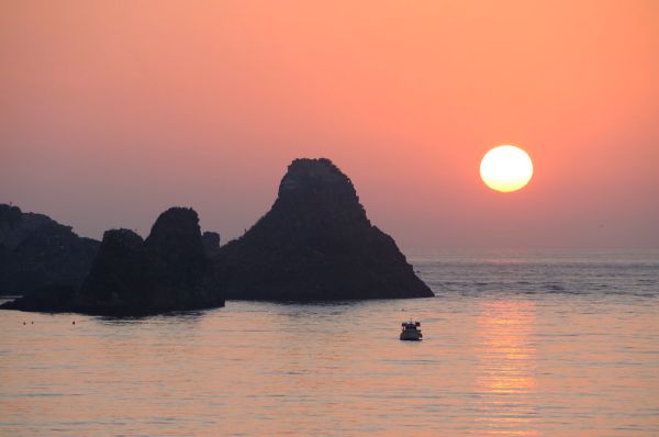 Aci Castello Sicily Italy - Creative Commons by gnuckx