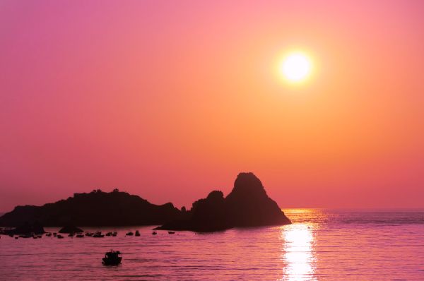 Aci Castello Sicily Italy - Creative Commons by gnuckx