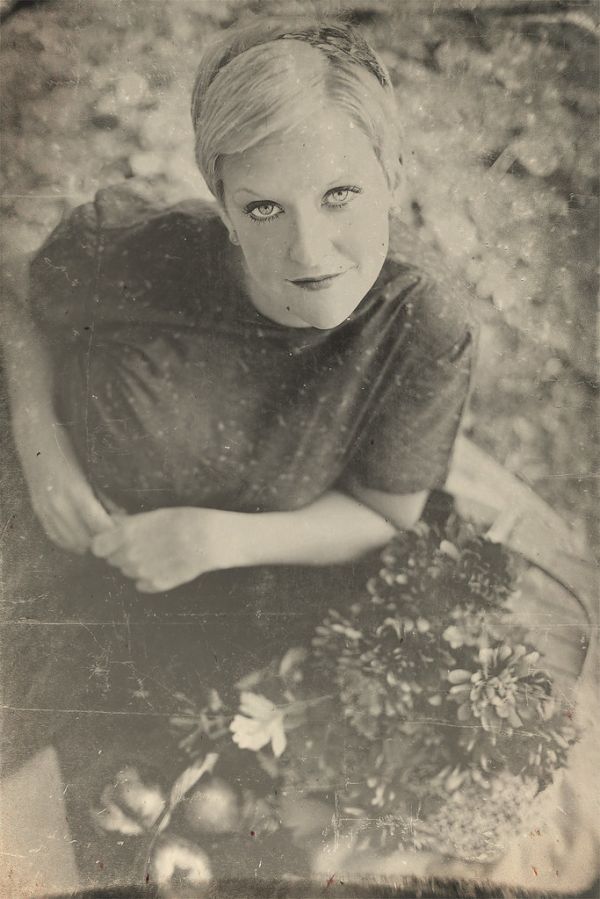After How to Create Vintage Old Photo Effect in Photoshop