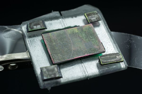 AMD_K6_(Model6)_200ALYD___DSC03710