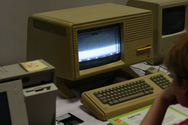 Apple Lisa 2 (1984)