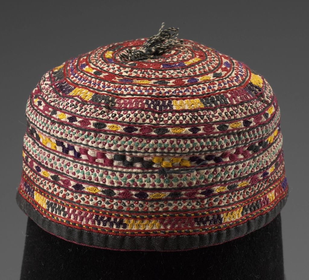 beanie shape multicolored embroidered horizontal