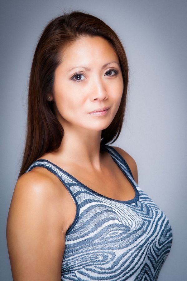 Before - 2 Ways to Correct Skin Tones in Photoshop - Tone Down Highlights & Flash Spots - Photoshopdesire.com