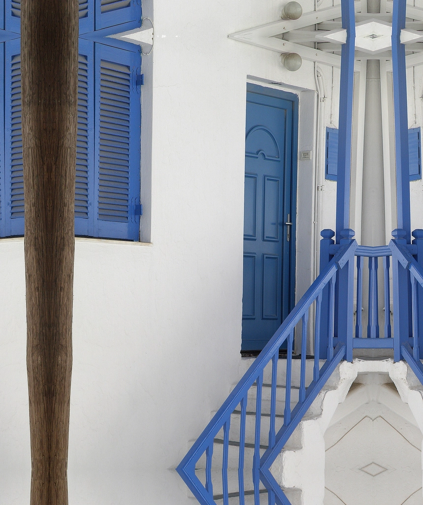 Blue white home exterior decor