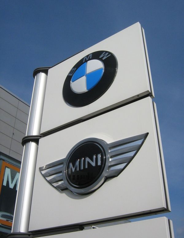 BMW and Mini logos