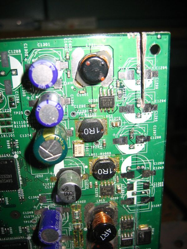 Breaking a Nvidia GeForce 4 Ti : Detail