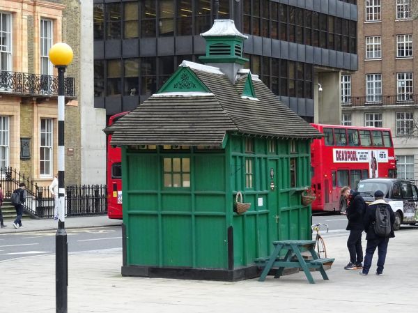 CABMEN'S SHELTER Russell Square WC1 - Western Corner (relocated to here from Leicester Square)
