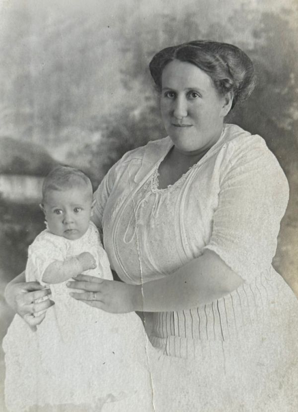 Clarence Thomas Stofiel, Effie Harriet Vehawn Stofiel, Abt. 1915