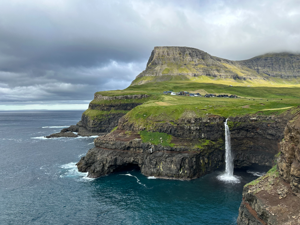 Cliff Clouds