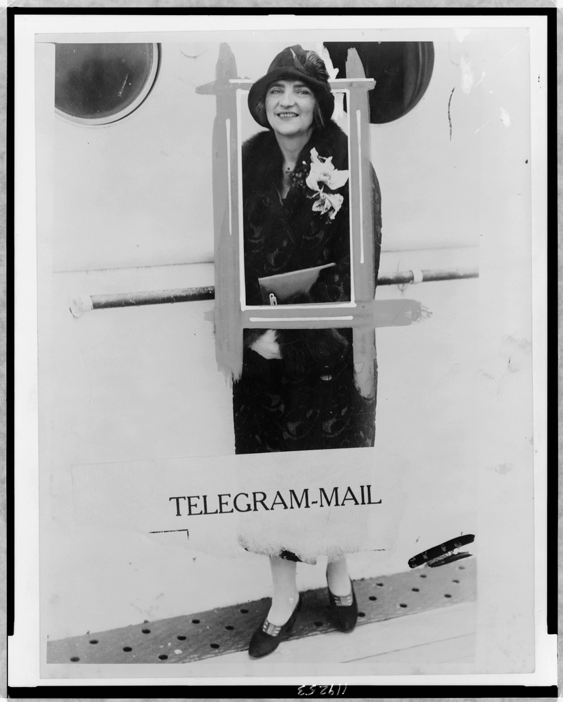 Constance Drexel, full-length portrait, facing
