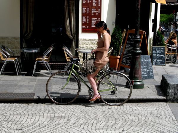 Copenhagen Cycle Chic Goes To Paris