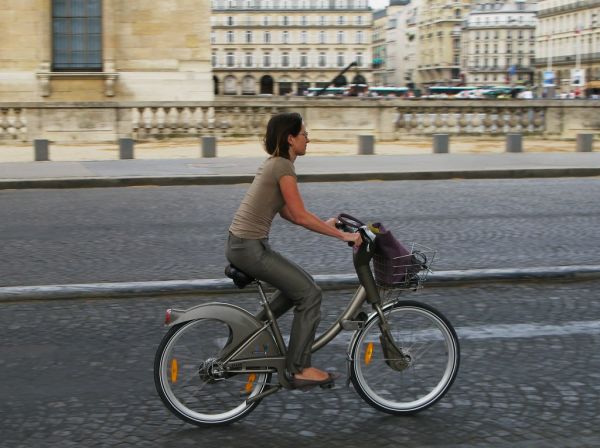 Copenhagen Cycle Chic Goes To Paris