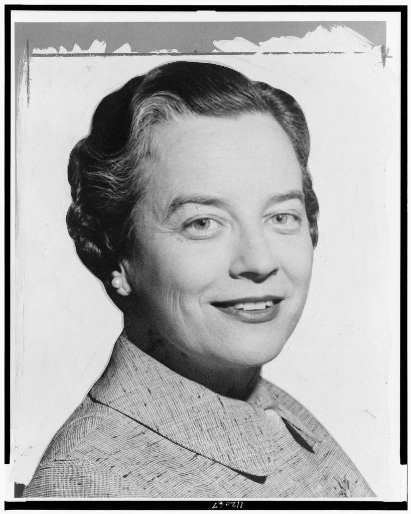 Dora Vasconcellos, head-and-shoulders portrait, facing
