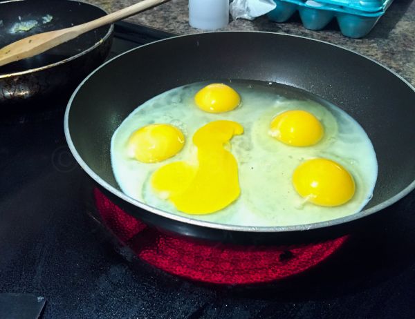 Eggs in a pan