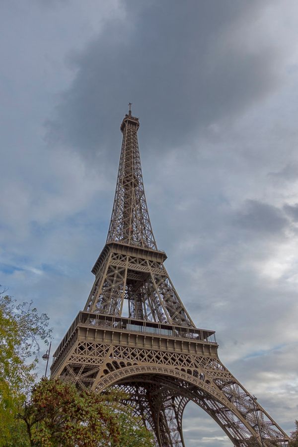 Eiffel Sky