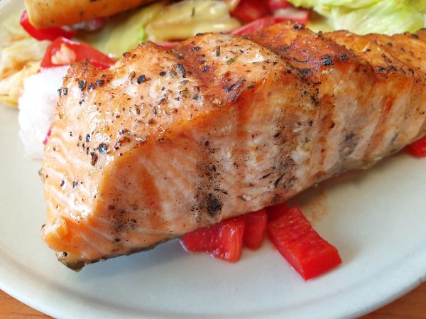 food_fish_004_homemade_grilled_salmon