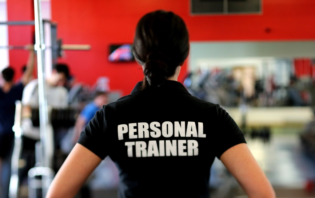Free back personal trainer gym