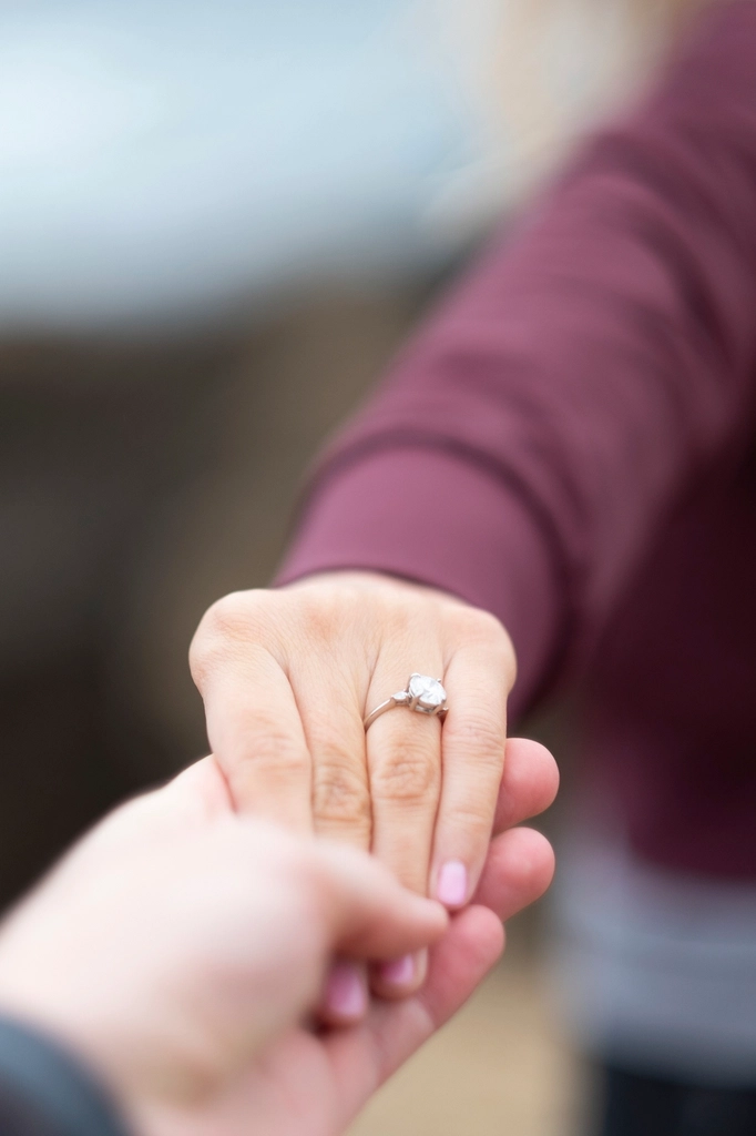 Free hand showing wedding ring