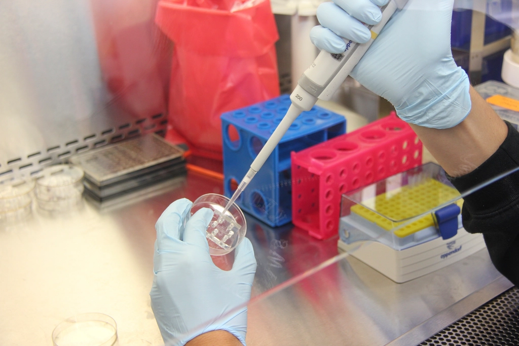 Free scientist lab image