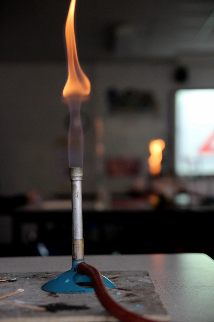 Gas burner safety flame school