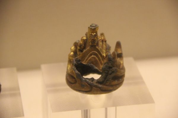 Gilt Bronze Bridge of Se Stringed Musical Instrument