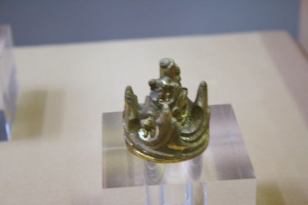 Gilt Bronze Bridge of Se Stringed Musical Instrument