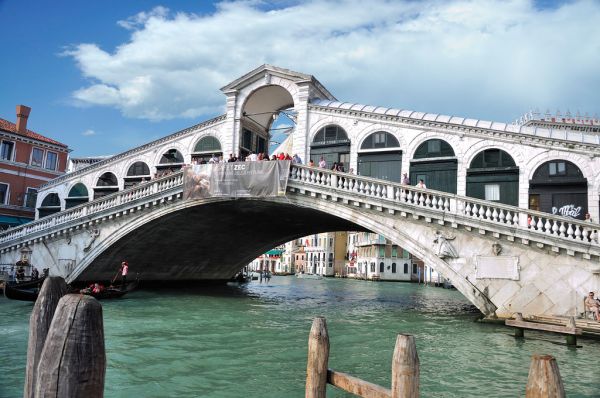 Grand Canal - Rialto - Venice Italy Venezia - Creative Commons by gnuckx