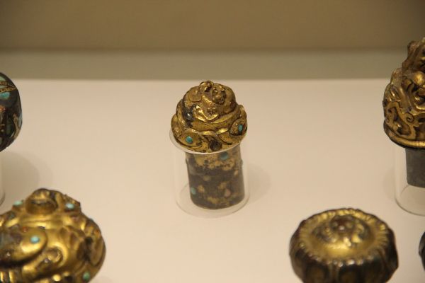 Han Gilt Bronze Se Musical Instrument Peg