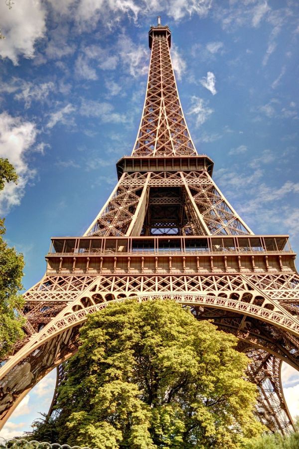 HDR - Tour Eiffel Tower Paris France - creative commons by gnuckx