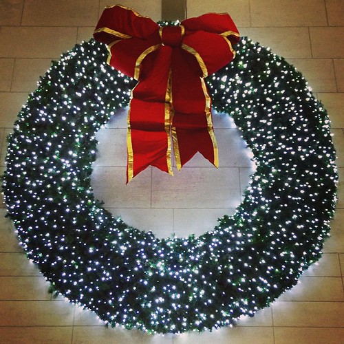 #holiday #wreath #ottawa #airport #Christmas #lights