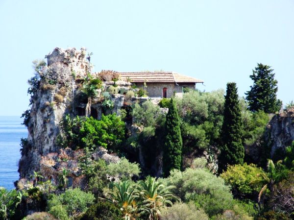 Isola Bella-Taormina-Messina-Sicilia-Italy - Creative Commons by gnuckx