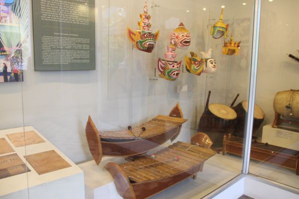Khmer Folk Music Instruments