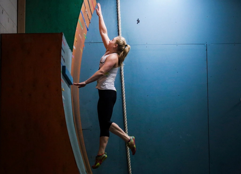 Kim Wienches reaches top Curved