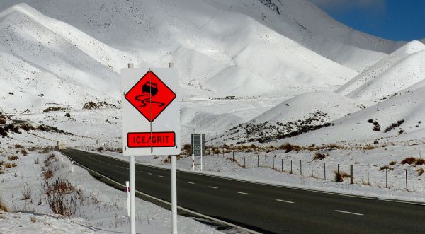 Lindis Pass warning. FZ200