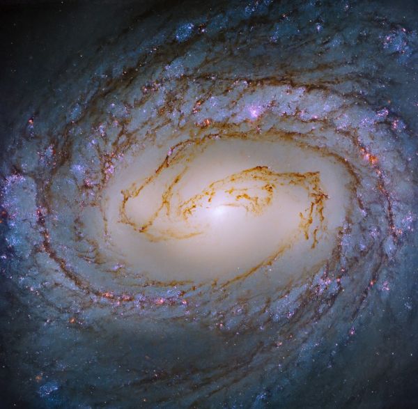 Messier 58