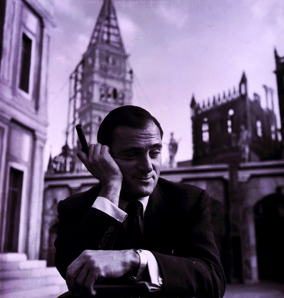 Michael Todd, half-length portrait, facing
