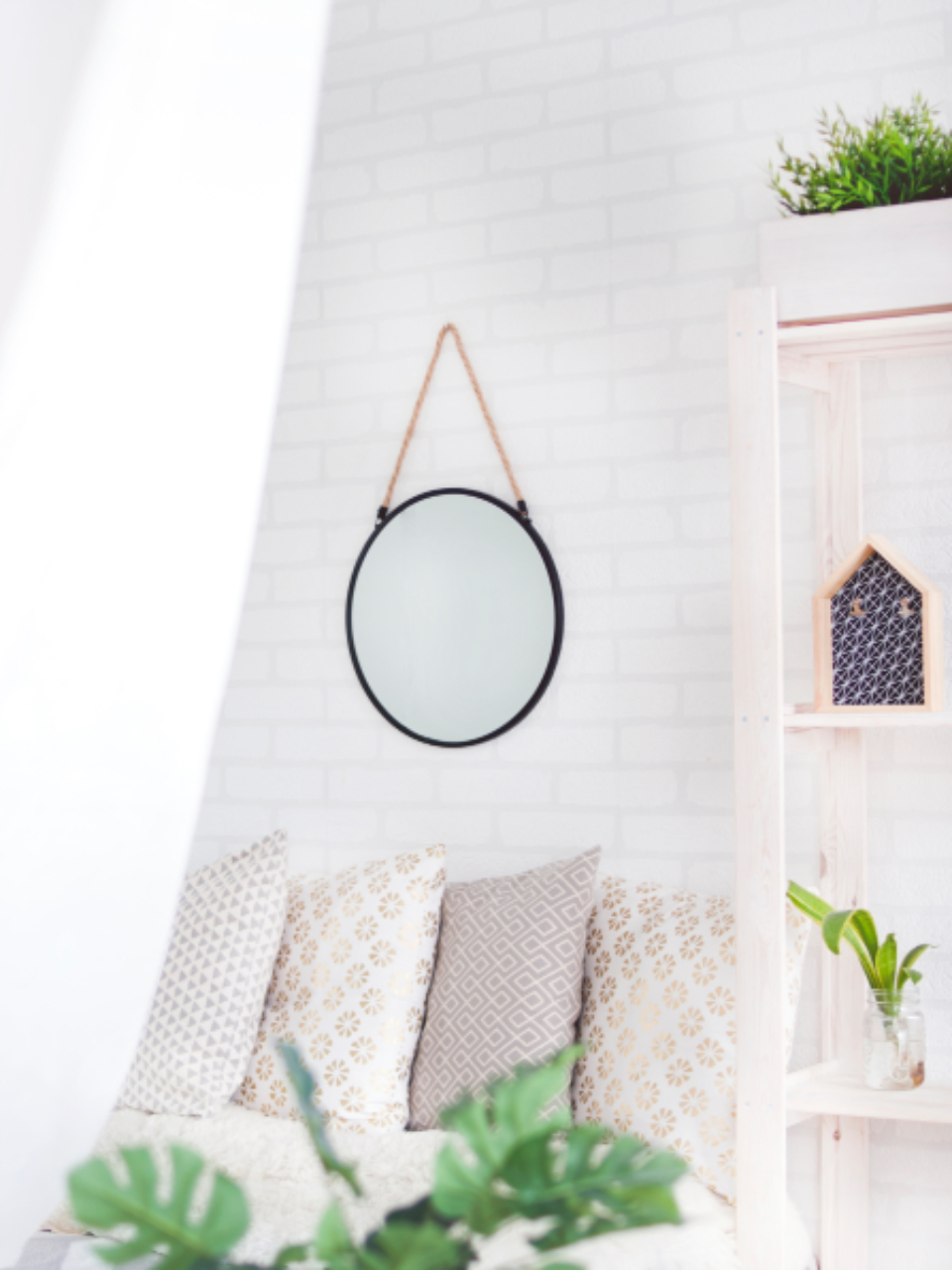 Mirror Livingroom
