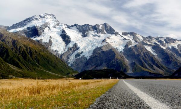 Mt Sefton. Mt Cook NP.