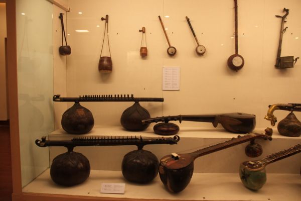 Musical Instruments: Rudra Veena & Ektara