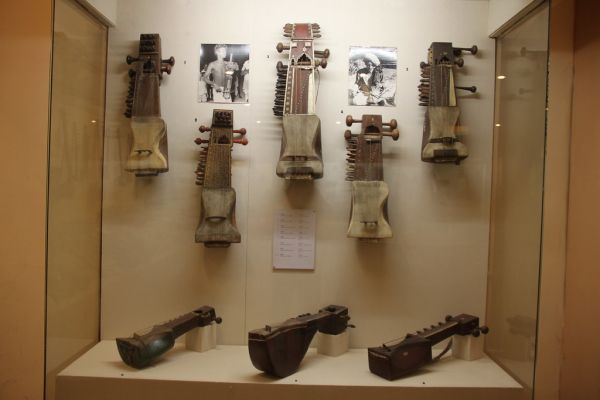 Musical Instruments: Sarangi