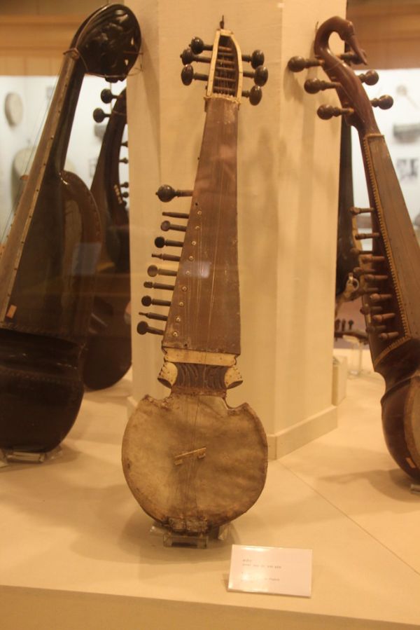 Musical Instruments: Sarod